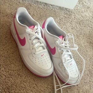 Nike Women's White and Pink Sneakers